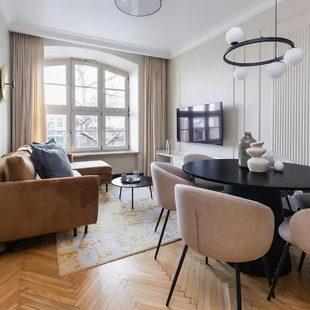Vintage Sun Stay With Balcony-3Br-Old Town Apartmán *