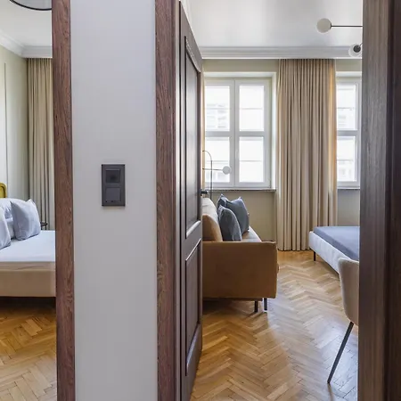 Apartmán Vintage Sun Stay With Balcony-3Br-Old Town *