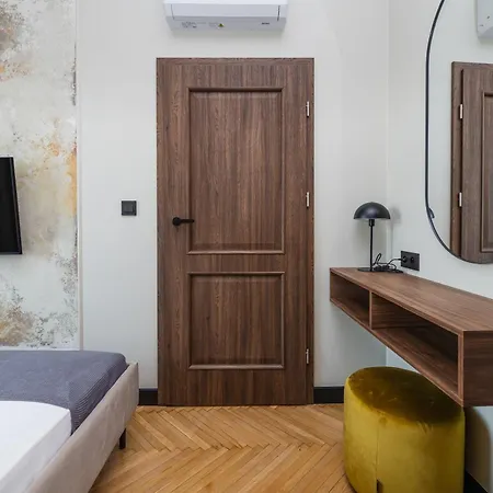 Vintage Sun Stay With Balcony-3Br-Old Town Apartmán *